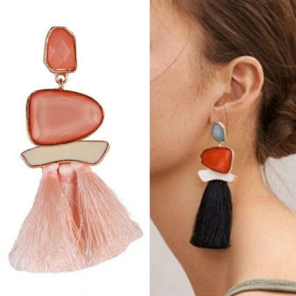 ๐ LAST ONE ๐ธ๐ Pink Tassel Earrings - Picture 3 of 5